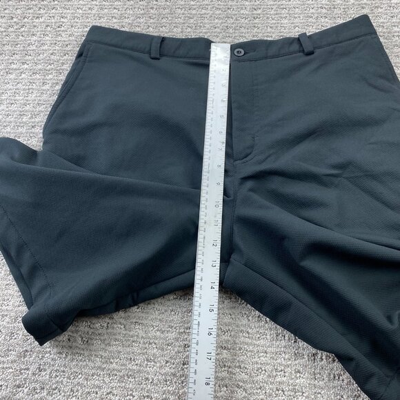Nike Golf Shorts Size 34 Medium M Black Golfing Golfer Activewear Sports Casual - Picture 10 of 13